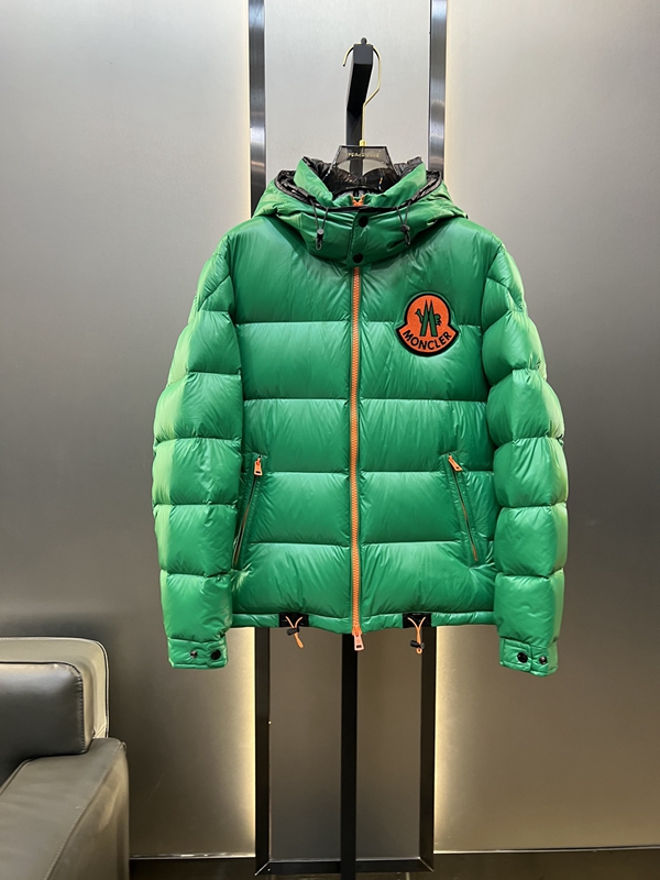 ハイクオリティダウンジャケット正面デザイン